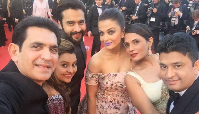 Team &#039;Sarbjit&#039; shines bright on red carpet at Cannes 2016 – Selfie inside