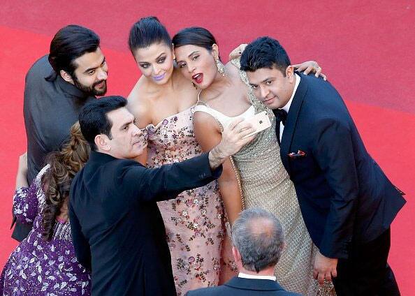 SarbjitPremiereAtCannes @SarbjitMovie team -twitter@amit_AishGang