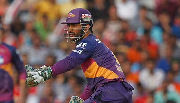 IPL 2016: Sunil Gavaskar slams Mahendra Singh Dhoni&#039;s treatment of all-rounder Irfan Pathan