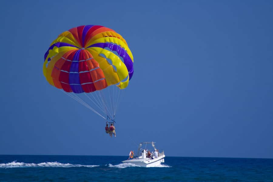 Para-sailing.  Pic courtesy: Thinkstock Photos. Image for representation purpose only.