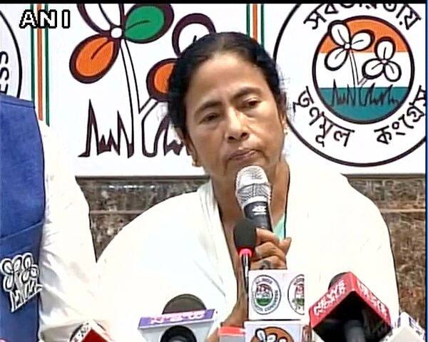 I want to thank EC as despite several problems, elections were conducted peacefully: Mamata Banerjee #Election2016- twitter@ANI_news