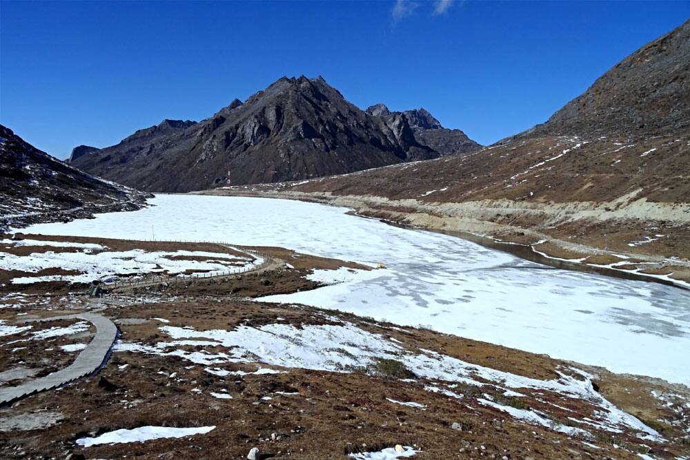 The mesmerising frozen Sela Lake.