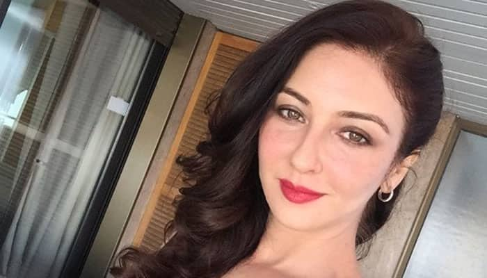 Bhabi ji ghar par nahin Cannes mein hain! Saumya Tandon in a chic avatar