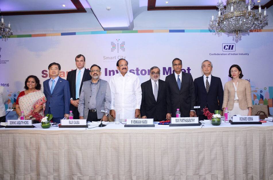 Minister of Urban Development, Housing, Urban Poverty Alleviation & Parliamentary Affairs, Venkaiah Naidu along with US Ambassador Richard Verma (3rd R), Japanese Ambassador Kenji Hiramatsu Hiramatsu and others foreign diplomats during the smart city investors meet in New Delhi.