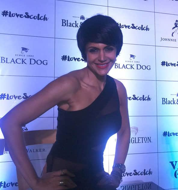 Launching #LoveScotch on #WorldWhiskyDay in #Bengaluru with @cocorocha @RandeepHooda @DinoMorea9 @The_YoungMD- twitter@mandybedi