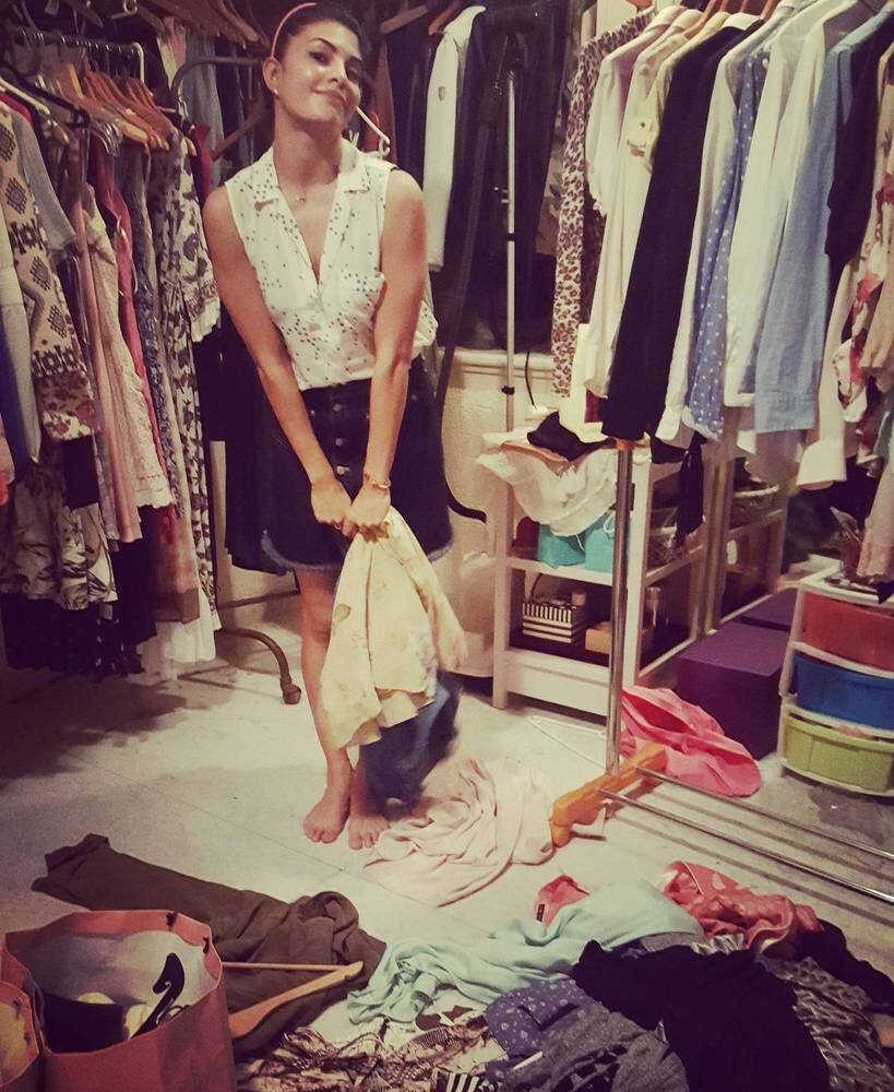 Jacqueline Fernandez ‏@Asli_Jacqueline  :- Sending clothes back home to #srilanka posting up all link details tomo for #jacquelinebui… -twitter
