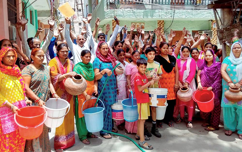 Residents of Saraswati Vihar and surrounding colonies protest against water shortage in their colonies in Gurgaon.