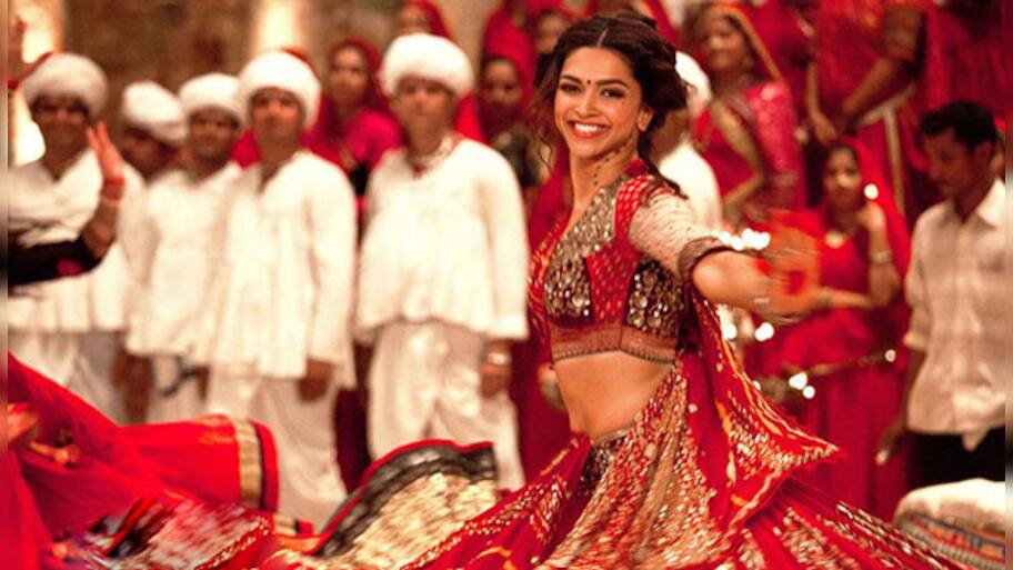 Deepika Padukone is doing THIS in 'Raabta'! | Movies News | Zee News