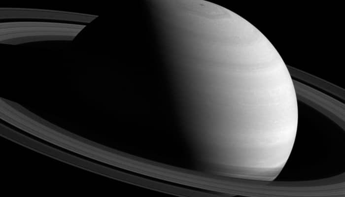 Cassini climbs over Saturn&#039;s poles and captures this stunning image - See pic!