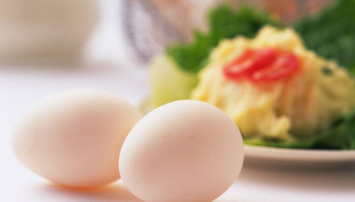 Both the egg yolk and the white are an excellent source of selenium, a mineral the helps the conversion of thyroid hormone T4 into the useable form of T3. Eggs also provide a concentrated source of thyroid-supporting building blocks like protein, cholesterol, B vitamins, fat-soluble vitamins, and minerals.
