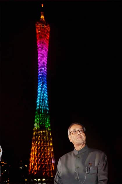 President Pranab Mukherjee visits the Pazhou Convention Centre Jetty for Boat Cruise in Guangzhou, China.