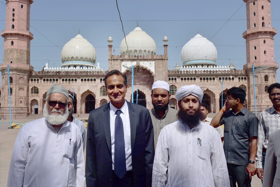 United States Ambassador Richard Verma visiting the Taj-ul-Masjid in Bhopal.