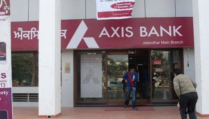 Axis Bank (484)