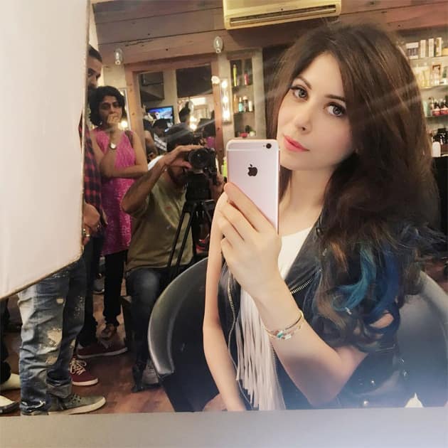 Can you spot the difference?!?  #makeover #guess #style #fashion #love #hair #Alim #mumbai ..- twitter@TheKanikakapoor