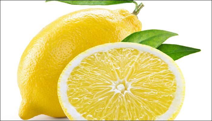 Lemon is another effective home remedy for piles because of the antioxidants content in it. Either apply lemon juice directly on the inflamed area or drink it with honey and ginger to reduce pain and inflammation.
