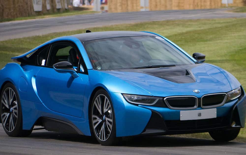 5. BMW i8