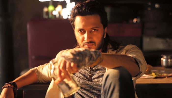 Check out! Riteish Deshmukh&#039;s colourful &#039;Banjo&#039; poster