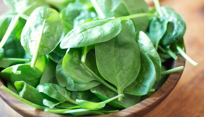 Spinach contains lots of folic acid, which can help increase fertility and boost your libido as well. 
