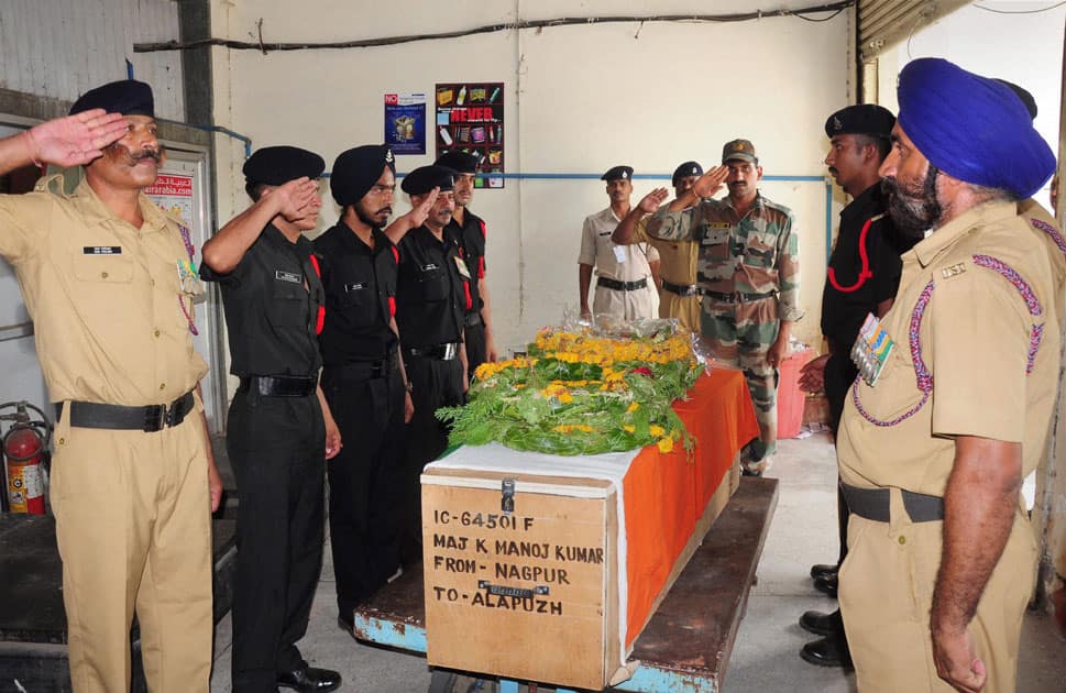 Army officials paying their respects to mortal remains of Maj K Manoj Kumar who died in a blast at CAD in Pulgaon, at Nagpur.