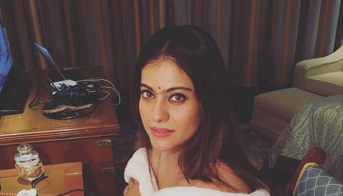 Flashback Friday! Kajol goes the fusion way, sports &#039;bathrobe&#039; n &#039;bindi&#039;