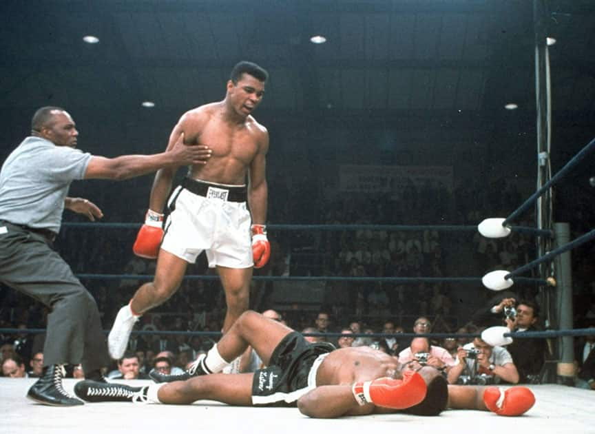 Boxing legend Muhammad Ali dies at 74