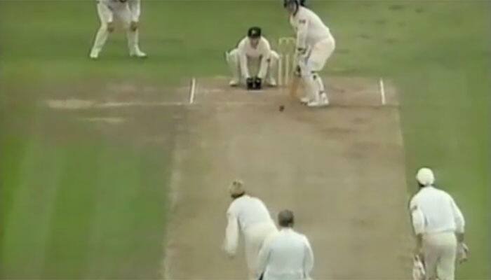 VIRAL VIDEO: UNBELIEVABLE! Shane Warne bamboozles Mike Gatting with &#039;ball of the century&#039;