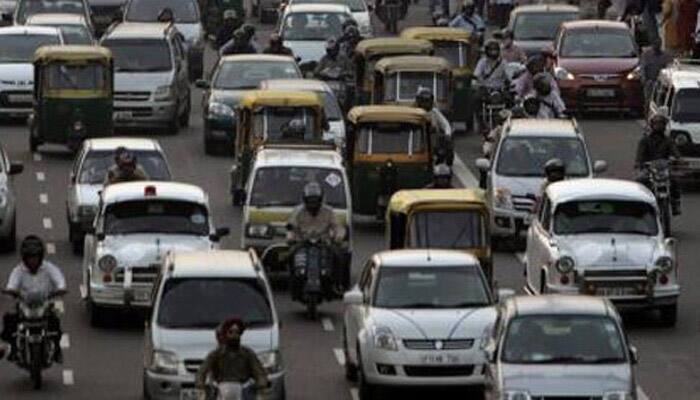 Automakers may face Rs 100 crore fine for violating safety rules