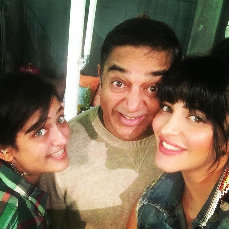 shruti haasan ‏@shrutihaasan  :- Day one !!! #shooting #family #movies #losangeles -instagram.com/p/BGUxy4NoUZi/