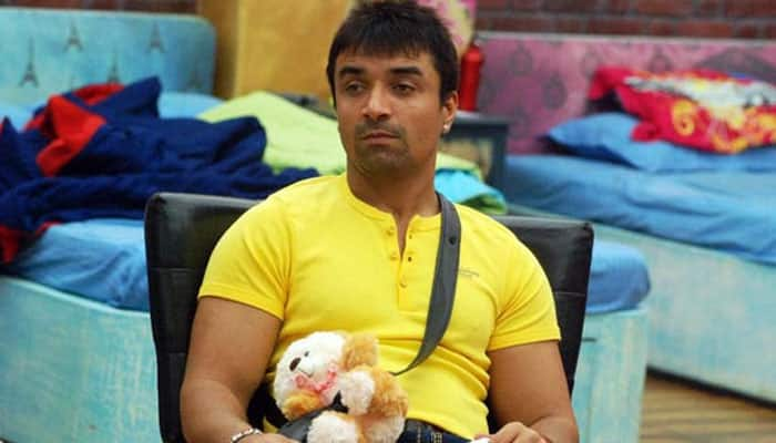 FIR against Ajaz Khan for sending lewd messages to model