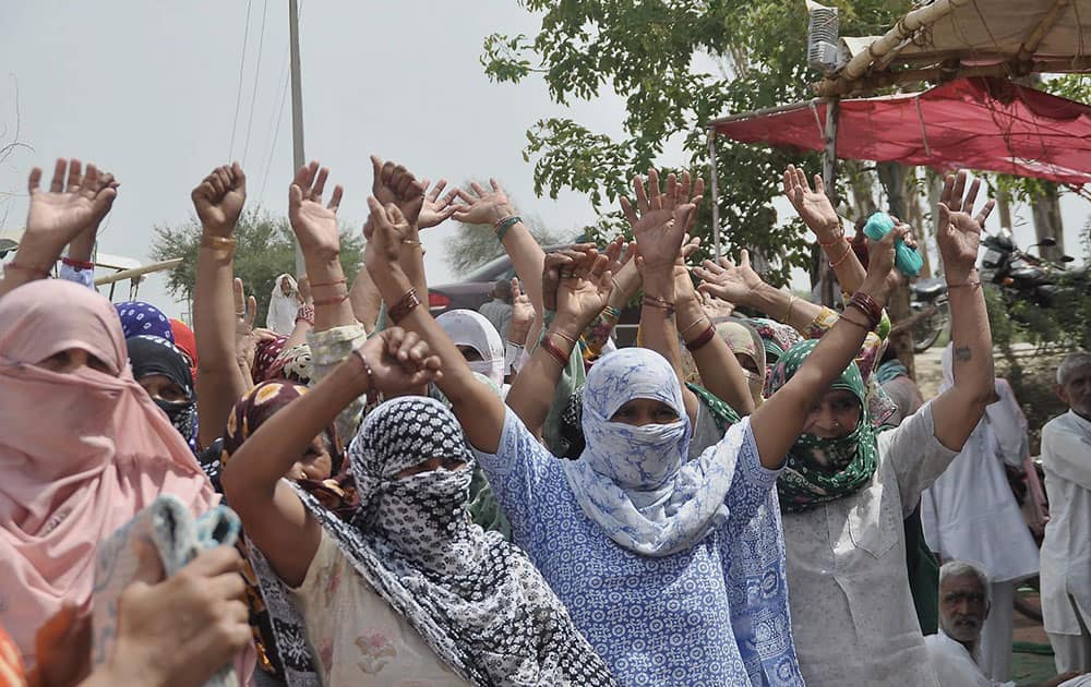 Jat protesters agitate