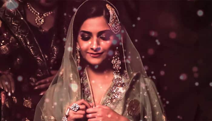 See pic: Sonam Kapoor dressed up as a bride for &#039;Harper&#039;s Bazaar Bride&#039; cover pic!