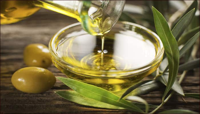 Most people use olive oil for cooking, because its considered a healthier option than the normal cooking oils. But is it really? Think again, because just 2 tablespoons of olive oil add 238 calories to your meal! Of course, this will be met with the usual argument that olive oil contains 'healthy fats'. But, please do not confuse fats with calories. They are not the same. So, even though olive oil has healthy fat, it will do you well to remember that it is also full of calories.
