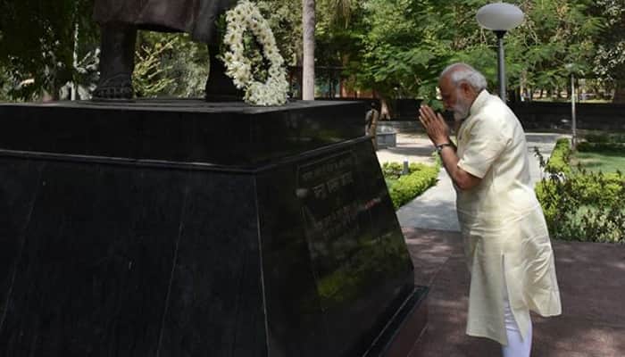 PICS: PM Narendra Modi visits Chandra Shekhar Azad Park in Allahabad, pays tributes to brave revolutionary