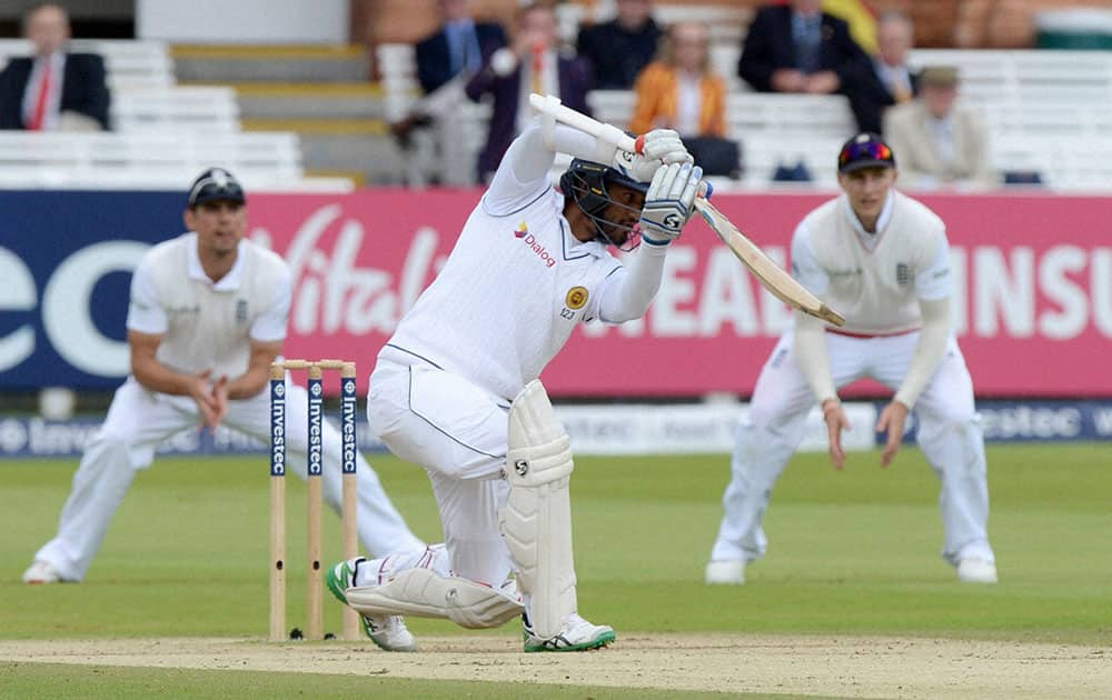 Sri Lankas Kusal Mendis bats against England 
