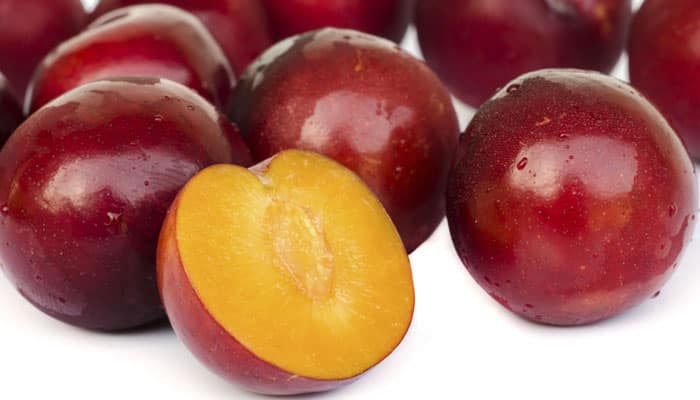 Plum contains rich amount of fibre which helps helps in clearing the bowels and relieve symptoms of constipation.
