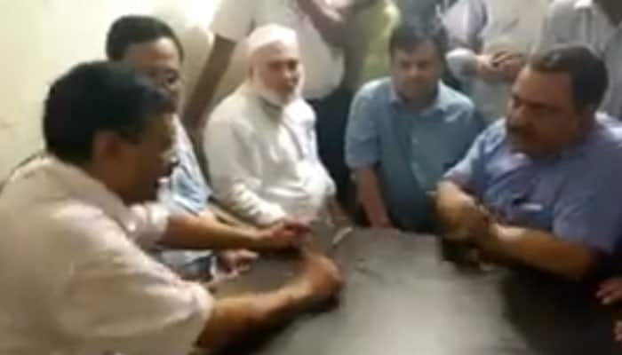 Won&#039;t tolerate power cuts during Iftar and Sehri, Arvind Kejriwal warns officials; VIDEO goes viral
