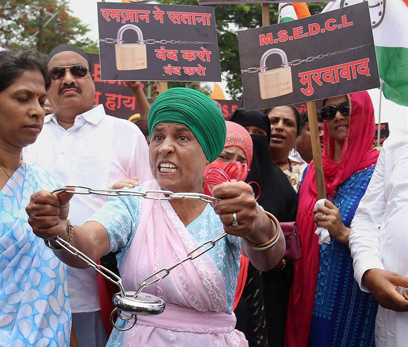 Mumbra residents protest