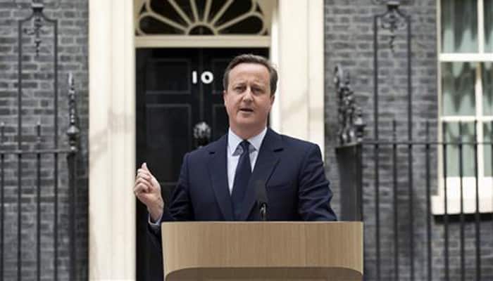 &#039;Brits don&#039;t quit&#039; - David Cameron appeals to voters as EU referendum hangs in balance