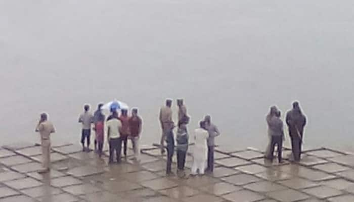 Selfie craze claims seven young lives as students drown in river Ganga