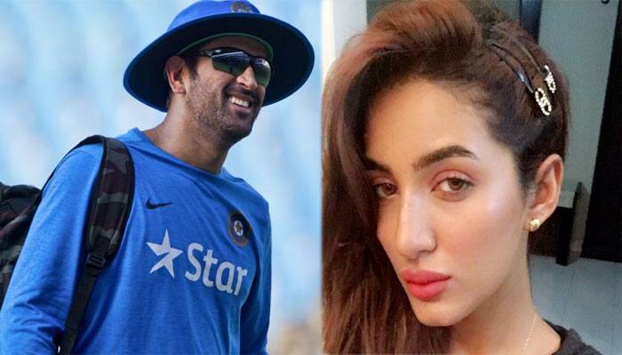 READ: How Mahendra Singh Dhoni &#039;bowled over&#039; this Pakistani model with his calmness