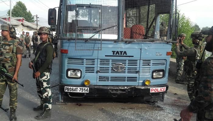 Eight CRPF jawans killed, 21 injured as Lashkar terrorists ambush convoy in J&amp;K&#039;s Pampore