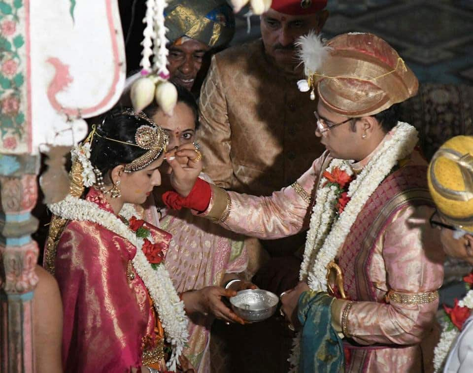 yaduveer kc wadiyar 32