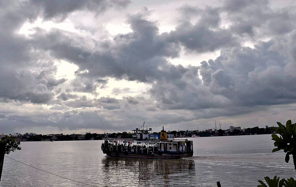 Dark clouds in the sky in Kolkata