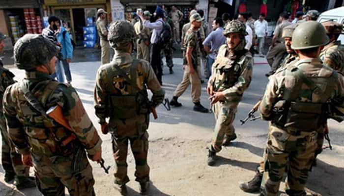 Militants snatch weapon from Kashmir BJP leader&#039;s guard