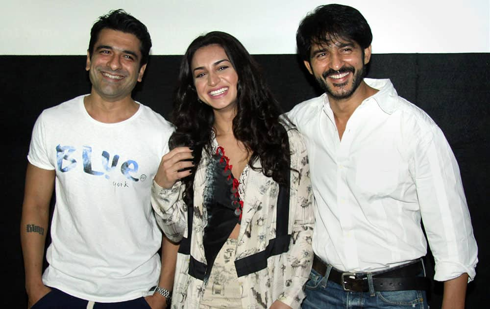 Actors promote their film Shorgul