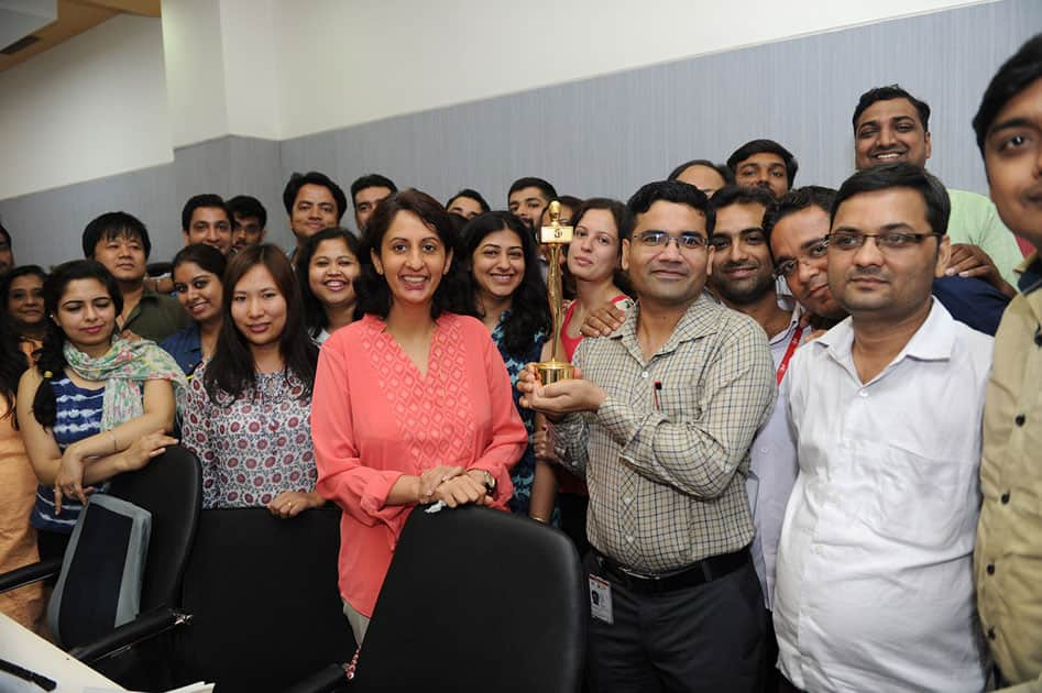 Zeenews.com team celebrates its success - Thank you viewers!