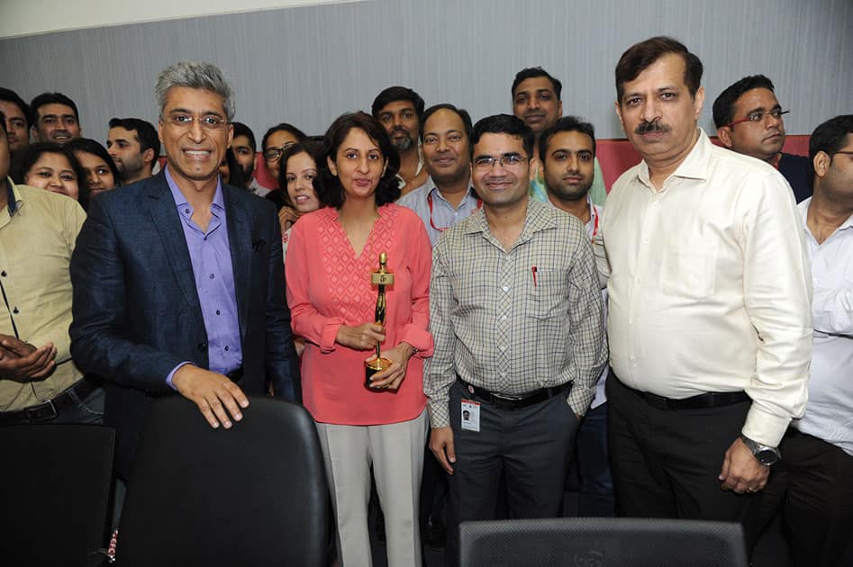 Zeenews.com team celebrates its success - Thank you viewers!