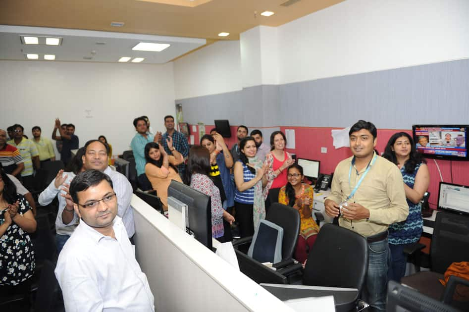 Zeenews.com team celebrates its success - Thank you viewers!