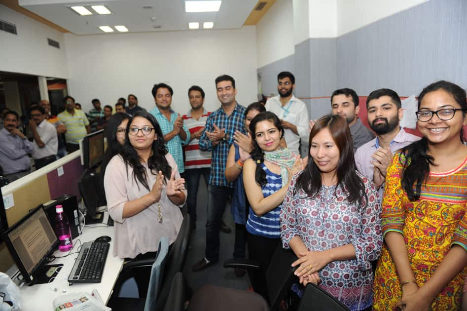 Zeenews.com team celebrates its success - Thank you viewers!