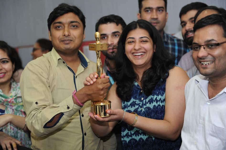 Zeenews.com team celebrates its success - Thank you viewers!